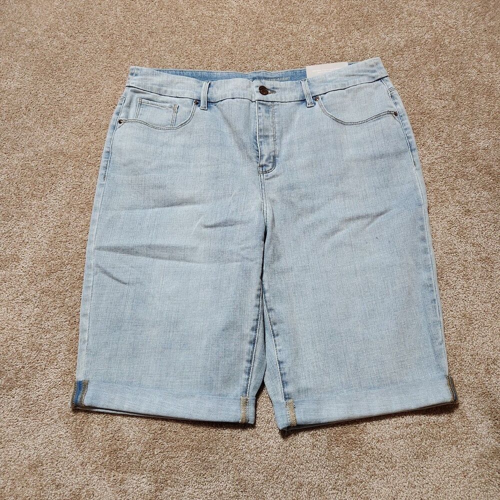 Chico's Cuffed Shorts So Slimming Girlfriend Women 2.5 US 14 Cortez Indigo NWT